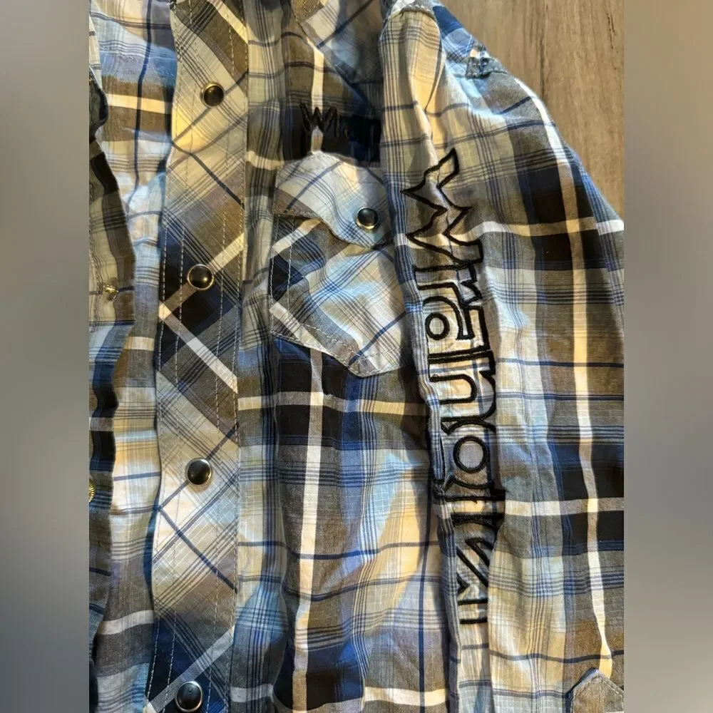 Boys wrangler button down shirt